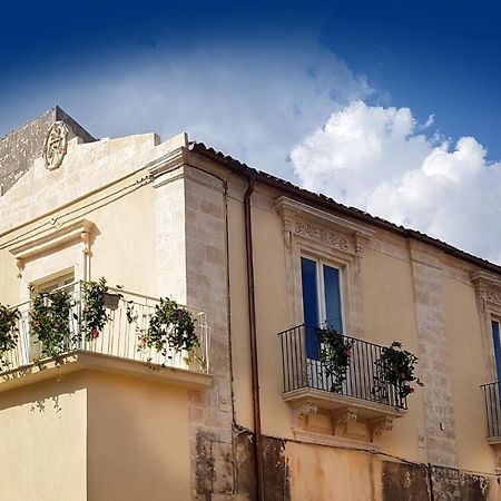 Casa Dei Giurati Bed & Breakfast Palazzolo Acreide Exterior foto