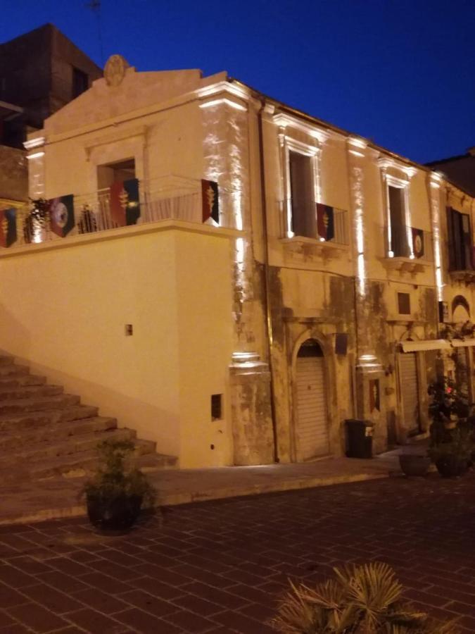 Casa Dei Giurati Bed & Breakfast Palazzolo Acreide Exterior foto